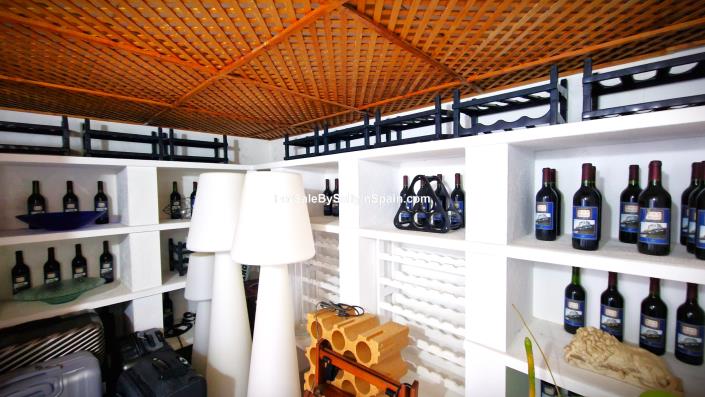 Image No.59-5 Bed Villa for sale