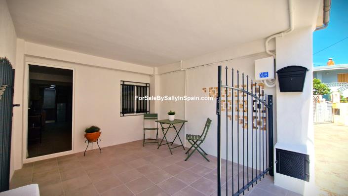 Image No.7-2 Bed Townhouse for sale