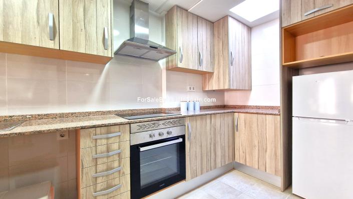 Image No.15-2 Bed Townhouse for sale