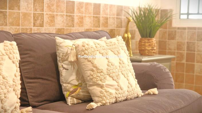 Image No.13-2 Bed Townhouse for sale