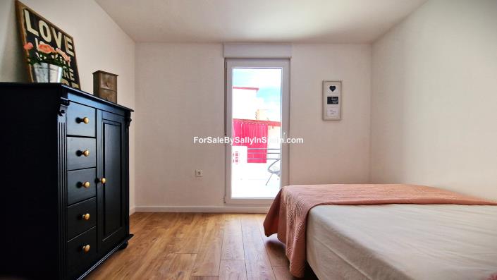 Image No.29-2 Bed Townhouse for sale