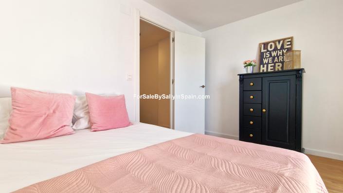 Image No.28-2 Bed Townhouse for sale