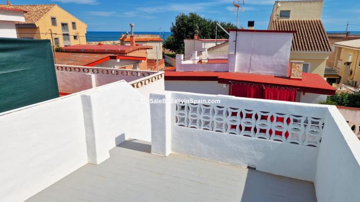 Image No.35-2 Bed Townhouse for sale