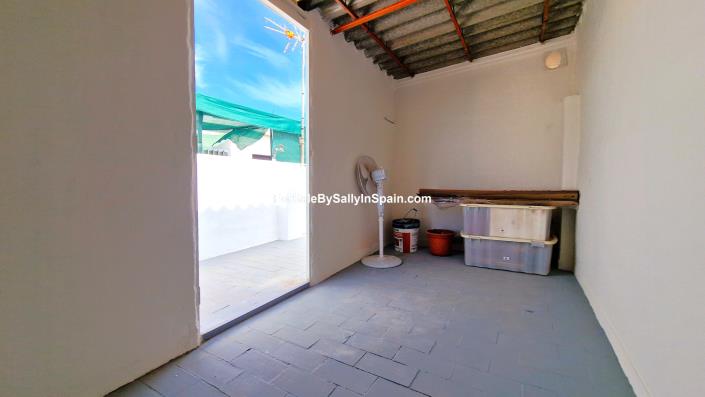 Image No.37-2 Bed Townhouse for sale