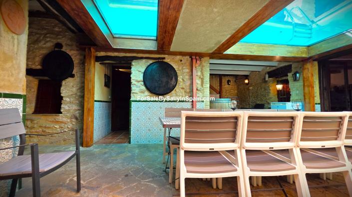 Image No.44-9 Bed Townhouse for sale