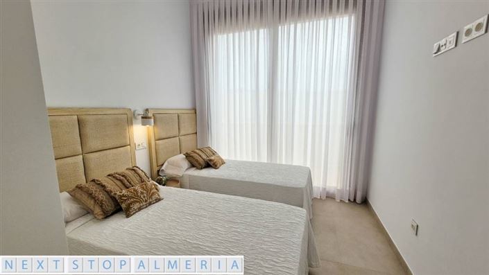 Image No.16-3 Bed Property for sale