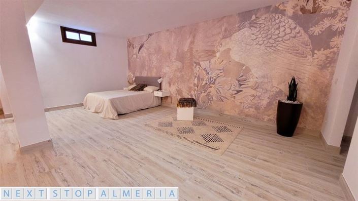 Image No.21-3 Bed Property for sale