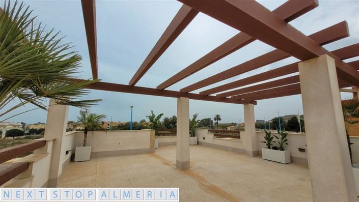 Image No.28-3 Bed Property for sale