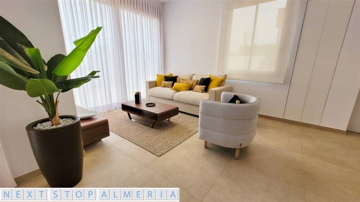 Image No.5-3 Bed Property for sale