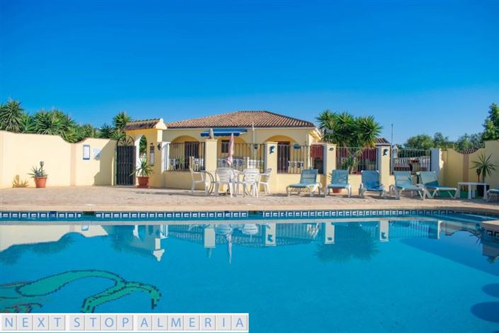 Image No.3-7 Bed Property for sale