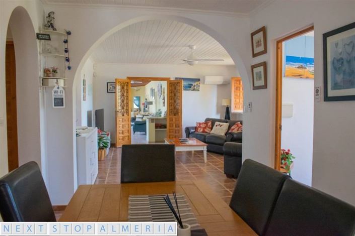 Image No.7-7 Bed Property for sale