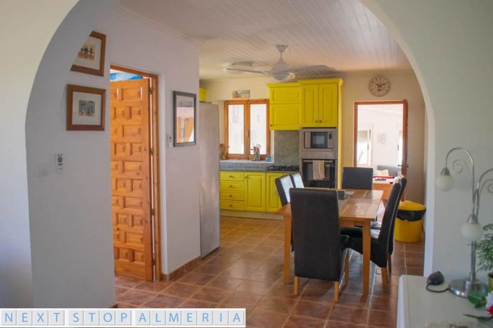 Image No.11-7 Bed Property for sale