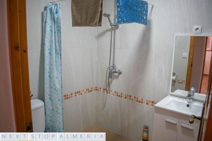 Image No.21-7 Bed Property for sale