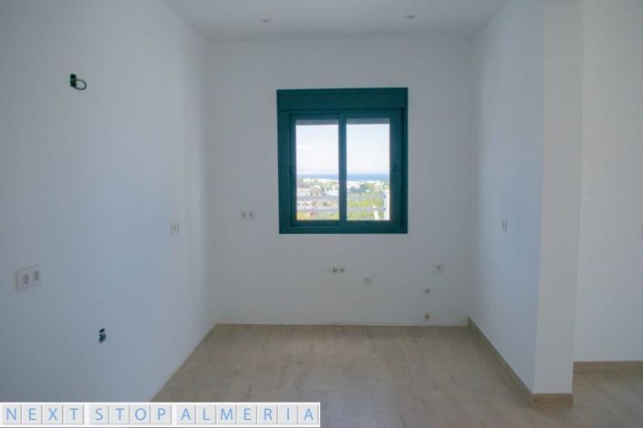 Image No.20-2 Bed Property for sale