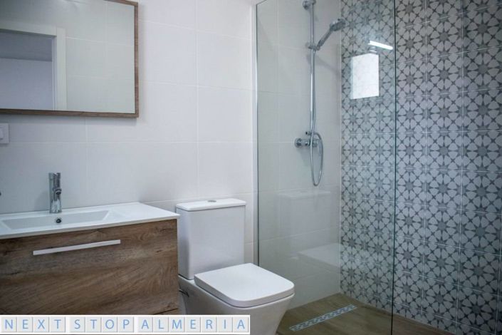 Image No.25-2 Bed Property for sale