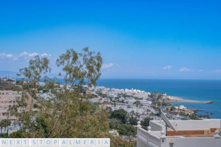 Image No.35-2 Bed Property for sale