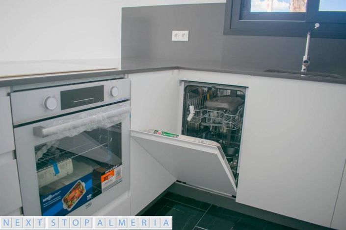 Image No.17-2 Bed Property for sale