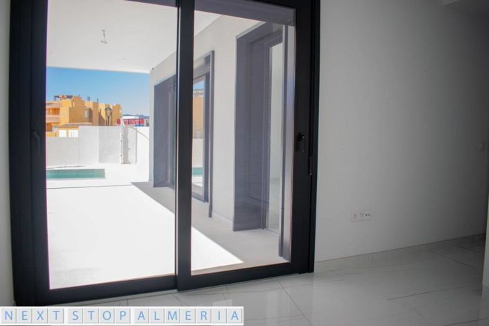 Image No.19-2 Bed Property for sale