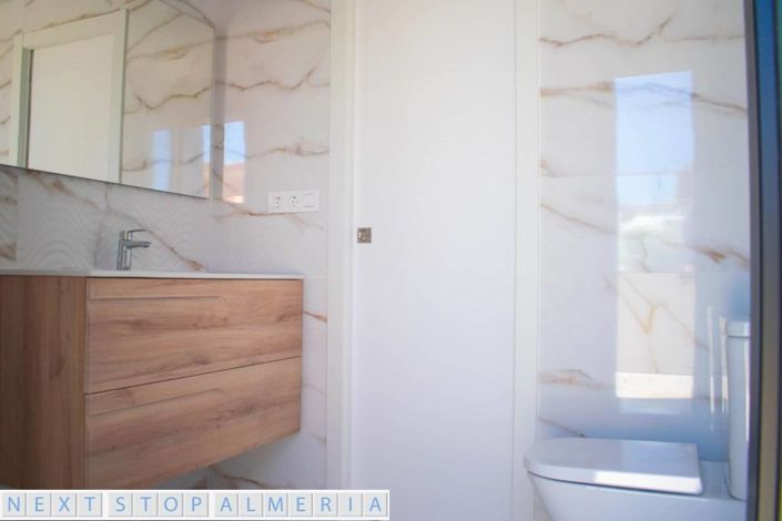 Image No.27-2 Bed Property for sale