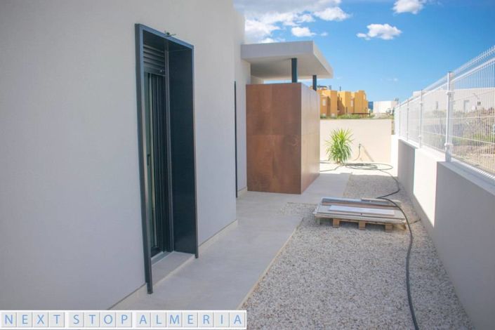 Image No.30-2 Bed Property for sale