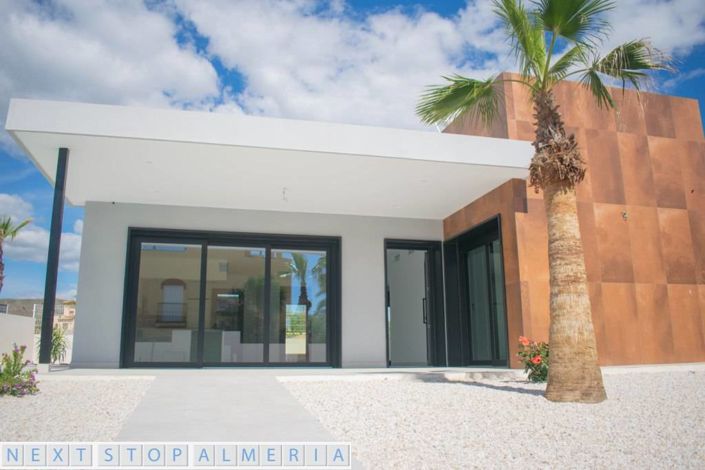 Image No.4-2 Bed Property for sale