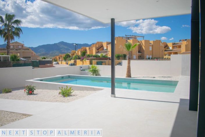 Image No.6-2 Bed Property for sale