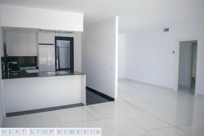 Image No.8-2 Bed Property for sale