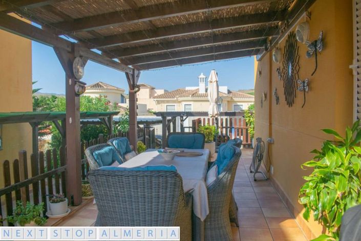 Image No.17-3 Bed Property for sale