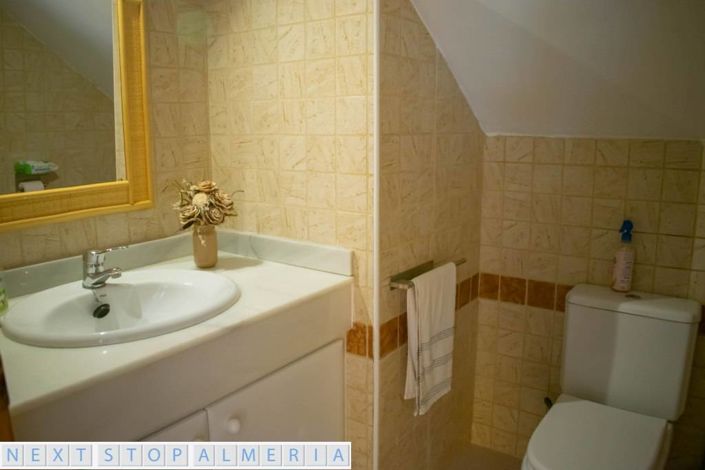 Image No.36-3 Bed Property for sale