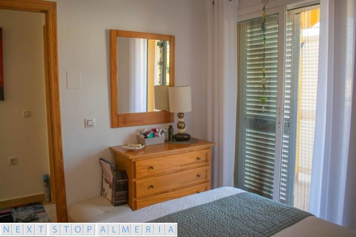 Image No.43-3 Bed Property for sale