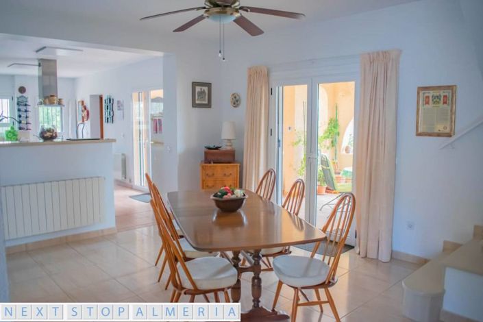 Image No.17-4 Bed Property for sale