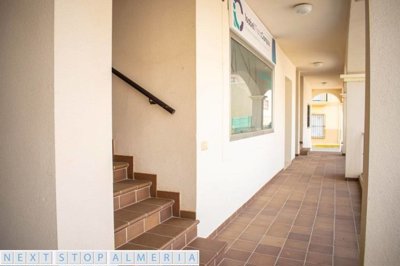 Passage giving access to the unit / Pasaje que da acceso a la unidad