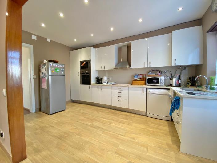 Image No.12-3 Bed Land for sale