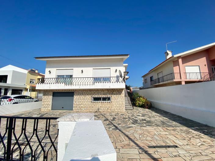 Image No.9-3 Bed Land for sale