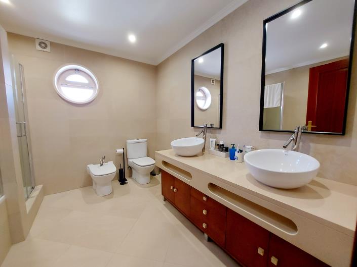 Image No.20-5 Bed House/Villa for sale