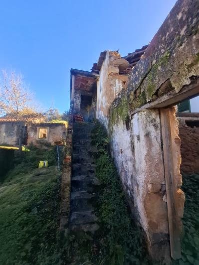 Image No.11-3 Bed Property for sale