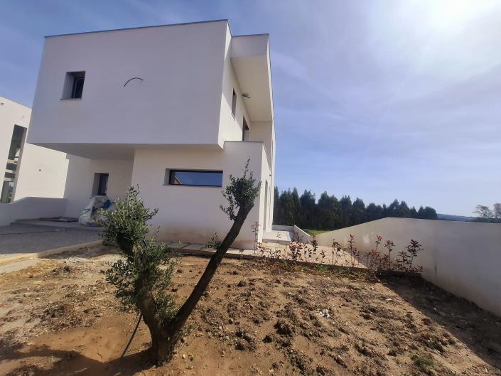 Image No.1-4 Bed House/Villa for sale