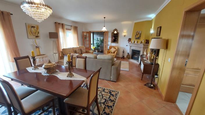 Image No.23-3 Bed Country Property for sale