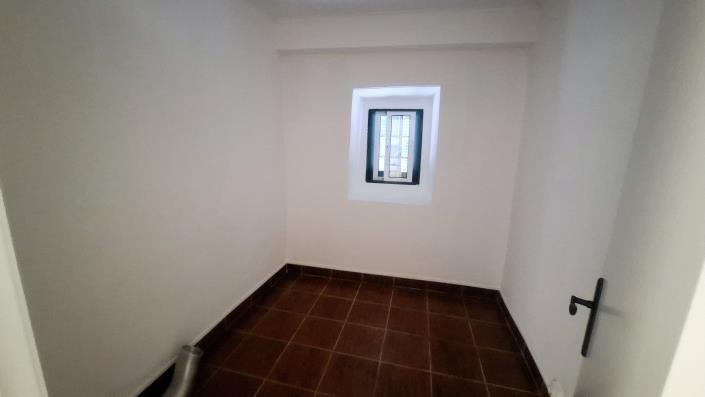 Image No.13-3 Bed Country Property for sale