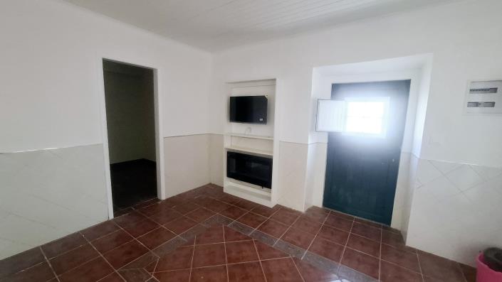 Image No.15-3 Bed Country Property for sale