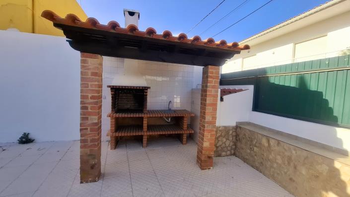 Image No.7-3 Bed Country Property for sale