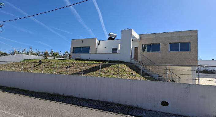 Image No.2-4 Bed House/Villa for sale