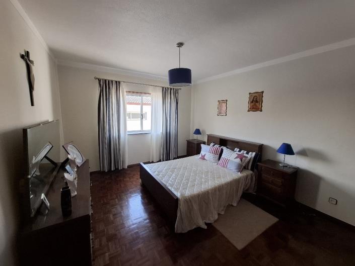 Image No.11-3 Bed House for sale