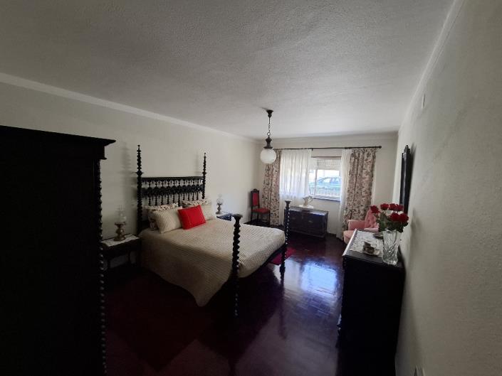 Image No.14-3 Bed House for sale