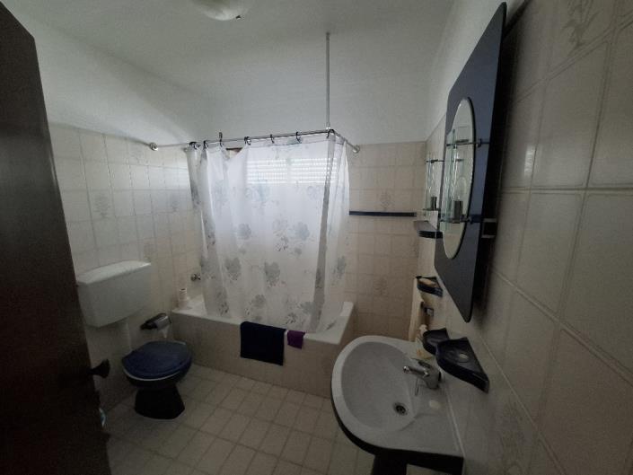 Image No.15-3 Bed House for sale