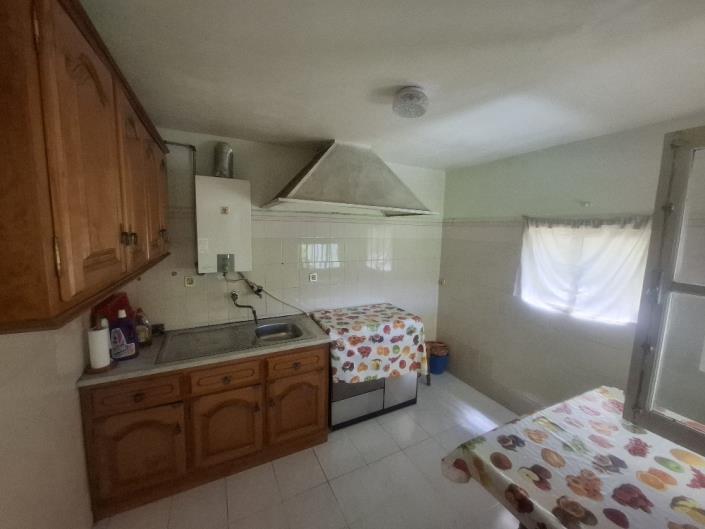 Image No.12-3 Bed Farmhouse for sale