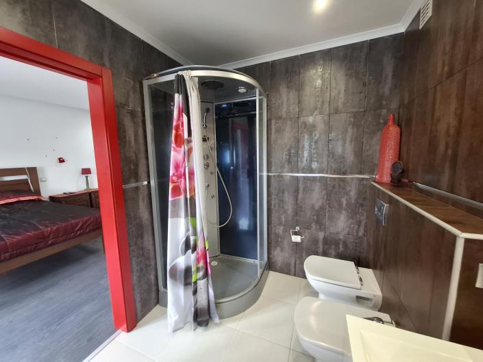 Image No.16-4 Bed House/Villa for sale