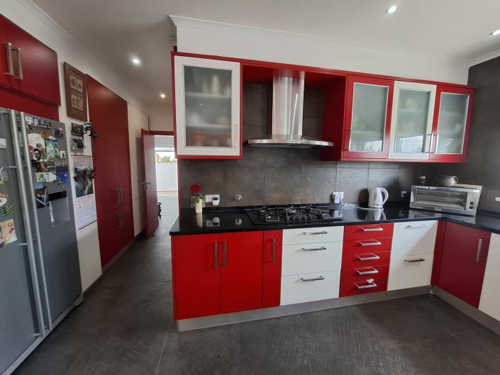 Image No.10-4 Bed House/Villa for sale