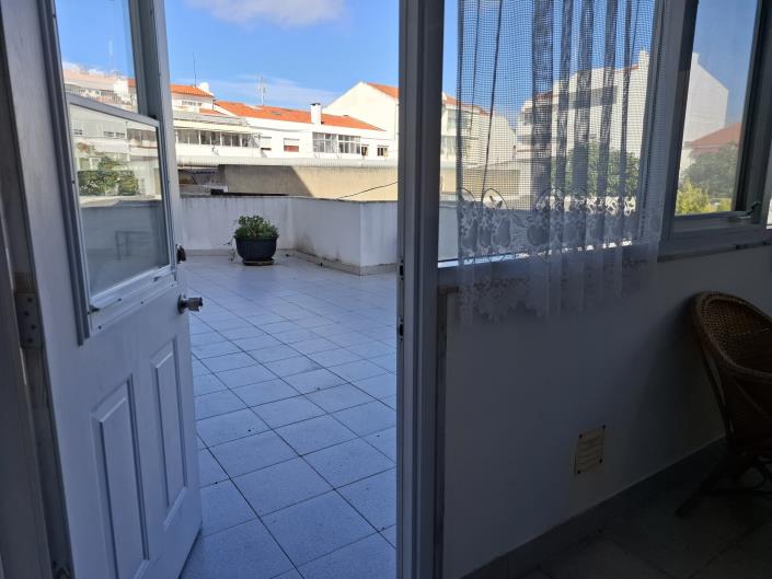 Image No.20-3 Bed Apartment for sale