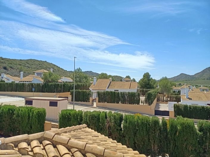 Image No.3-3 Bed Property for sale